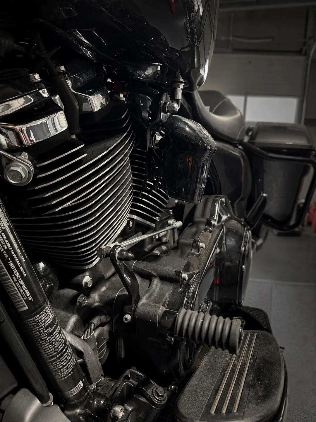 Harley-Davidson während einer Reparatur in der Se-Ro ETR Werkstatt