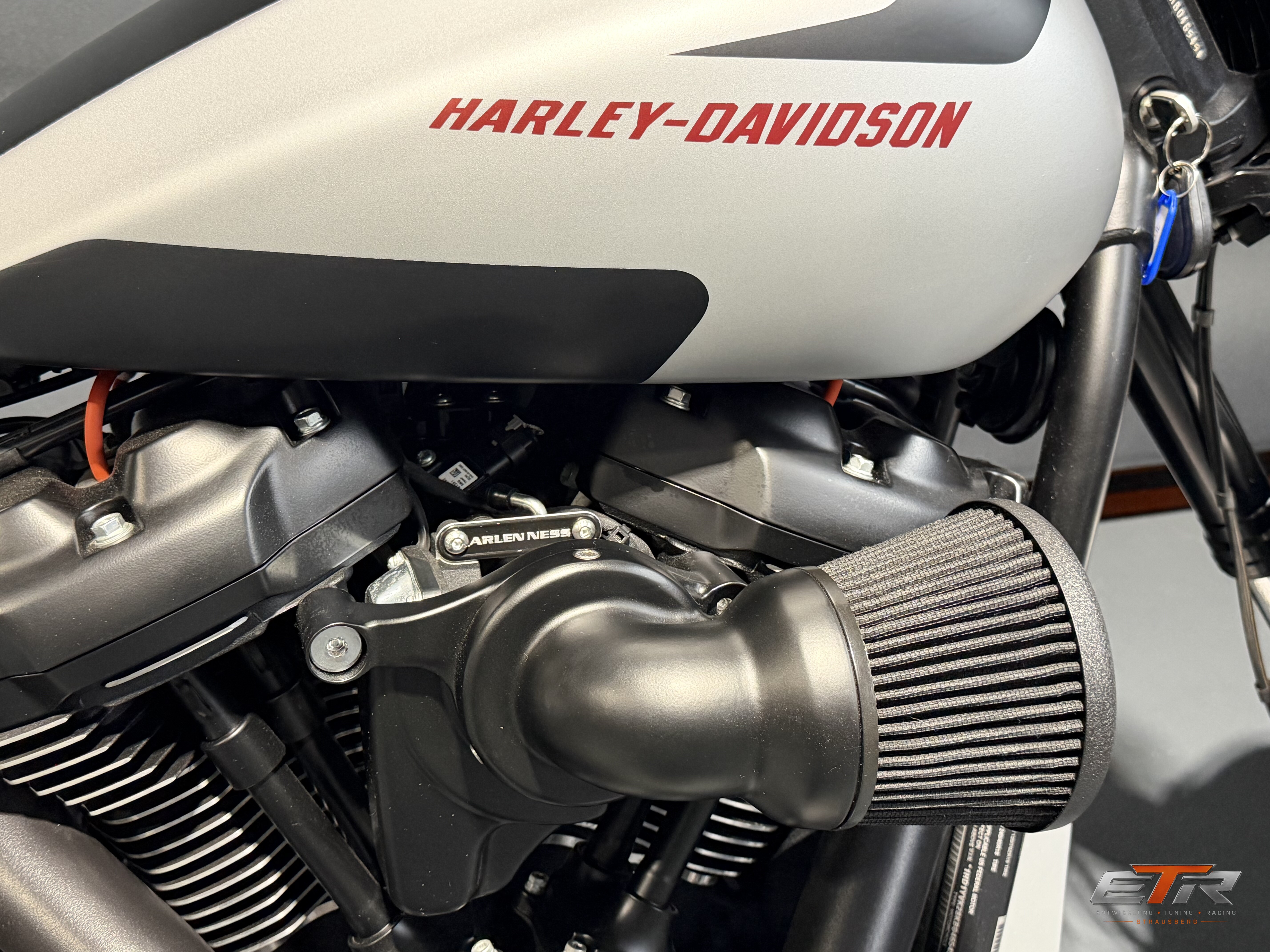 Harley Davidson FXDR 114