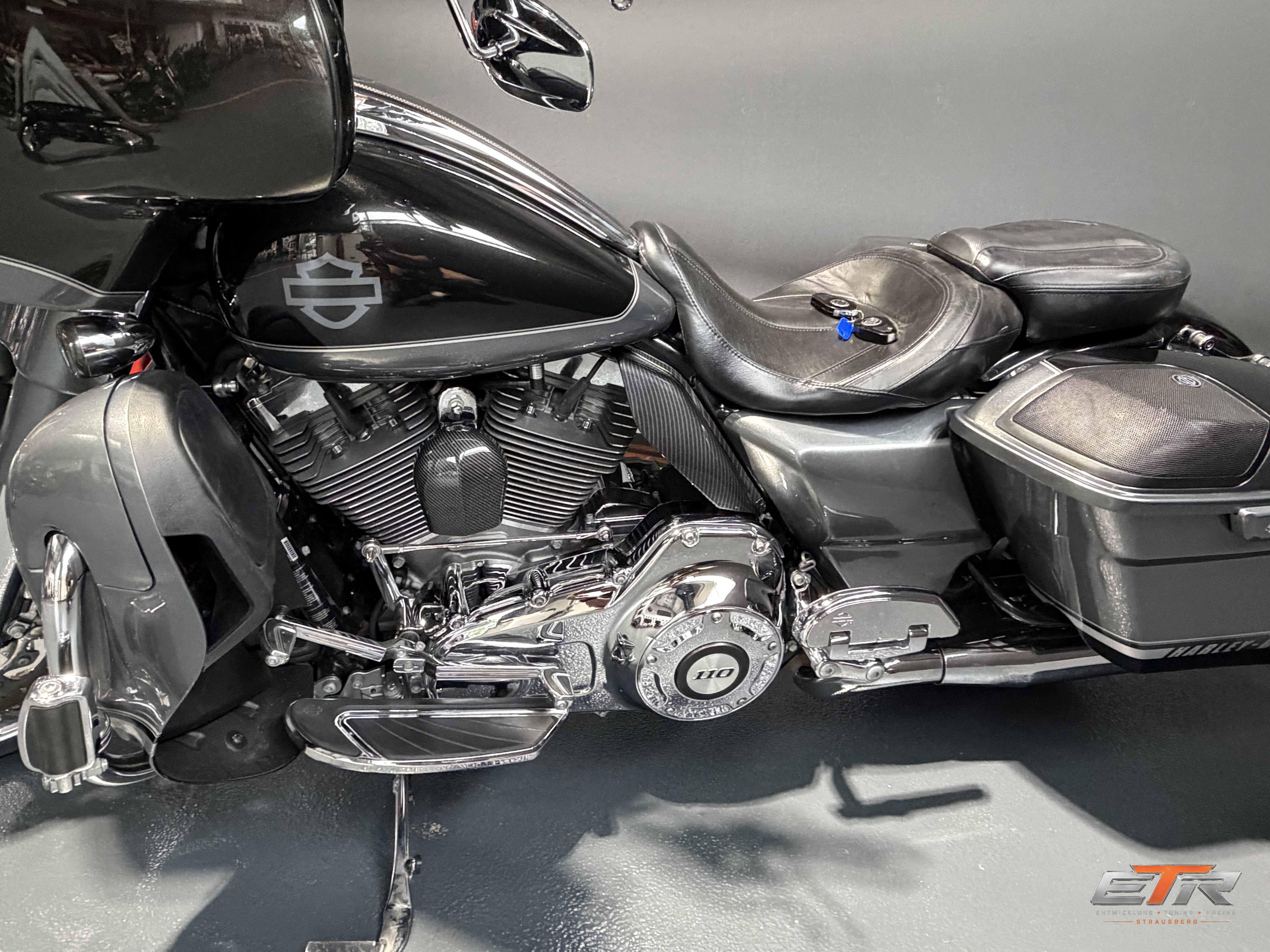 Harley Davidson Street Glide CVO – Foto 2