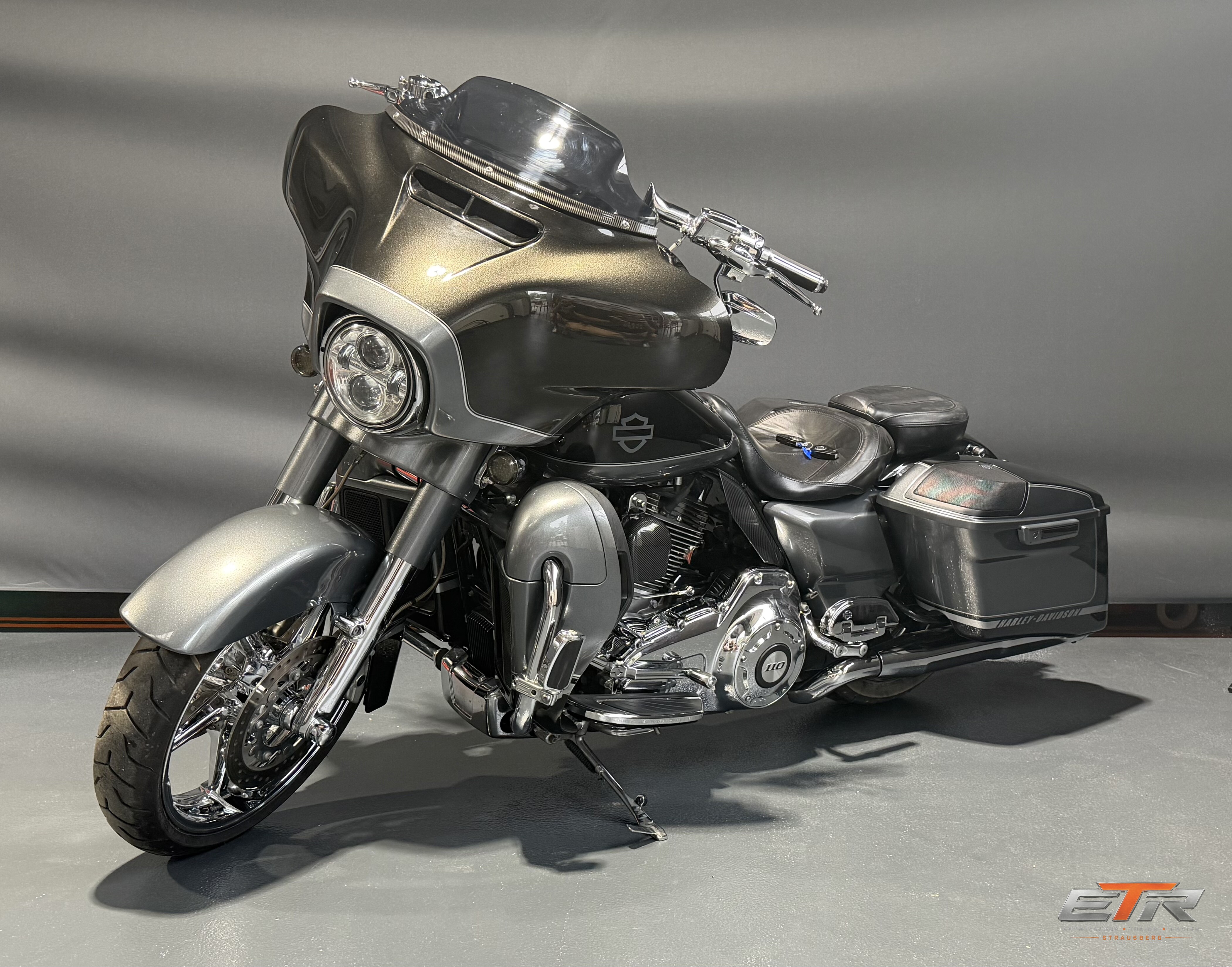Harley Davidson Street Glide CVO – Foto 1